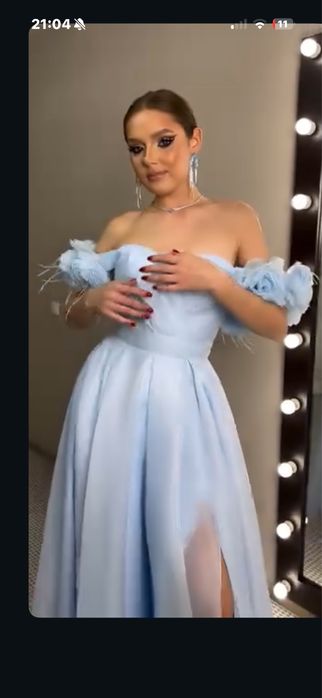 Платье,небесно голубое,нарядное