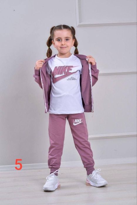 Compleu copii diferite modele