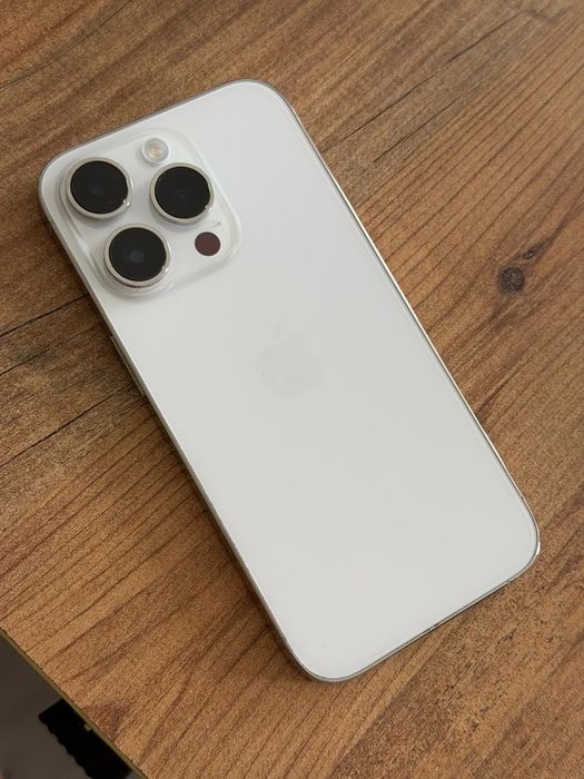 iPhone 14 pro Gold 256 gb