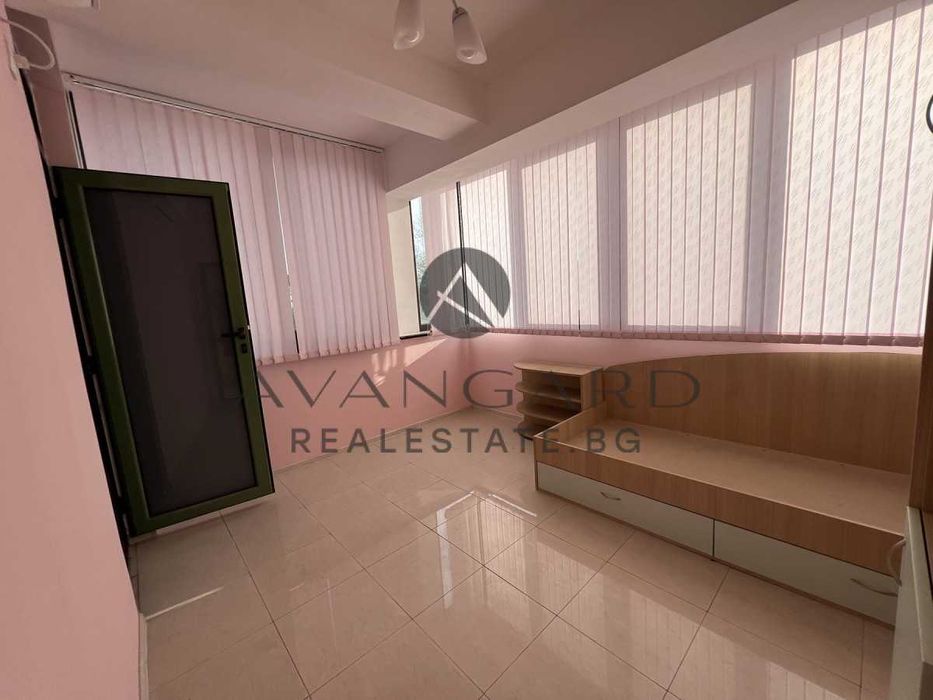 Продава се Тристаен апартамент в Пловдив, Кършияка - 140 кв.м за 1800 €/кв.м - Снимка #8