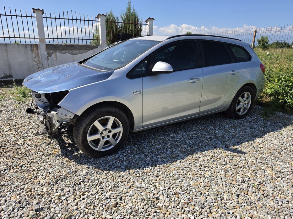 Piese Opel Astra J