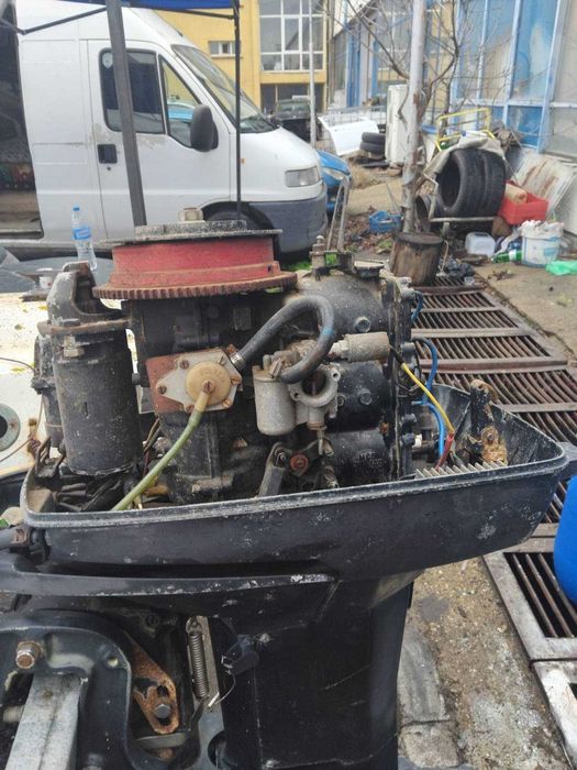 Извънбордов двигател Волво