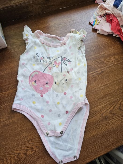 Боди, песочники для девочек в идеальном состоянии