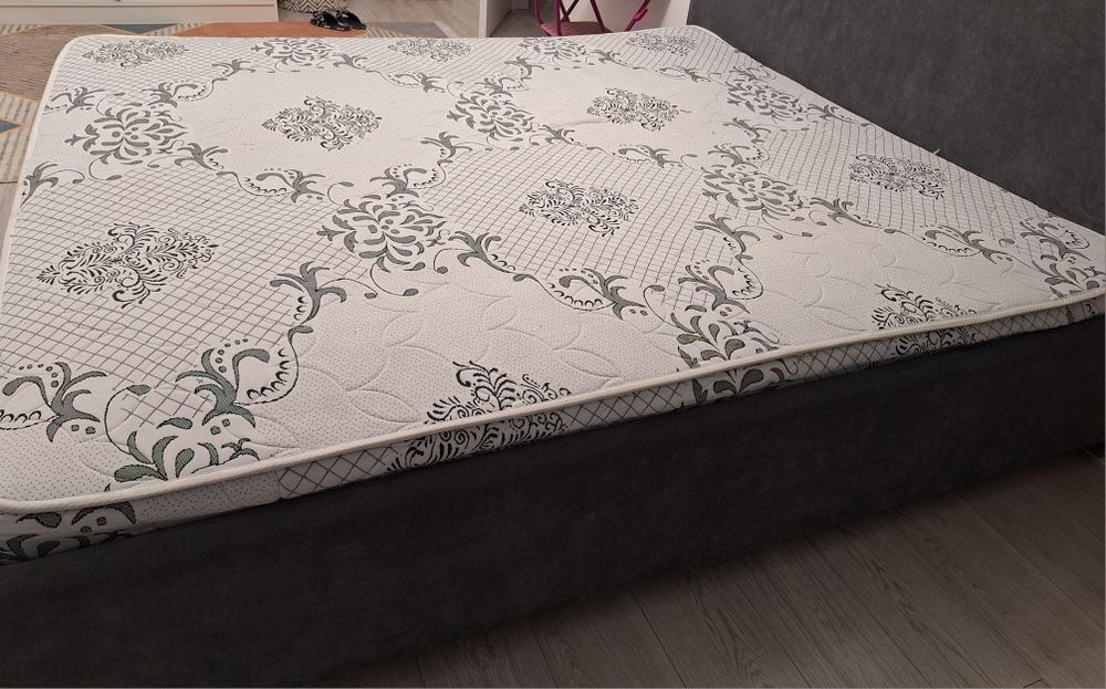 Продаю кровать 1,8*2,0 метра