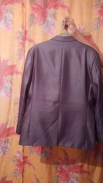 Продам костюм