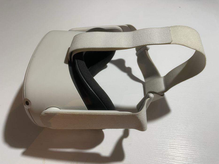 Oculus Quest 2 128GB+ Cablu Kiwi link PC– aproape nou, folosit foarte puțin