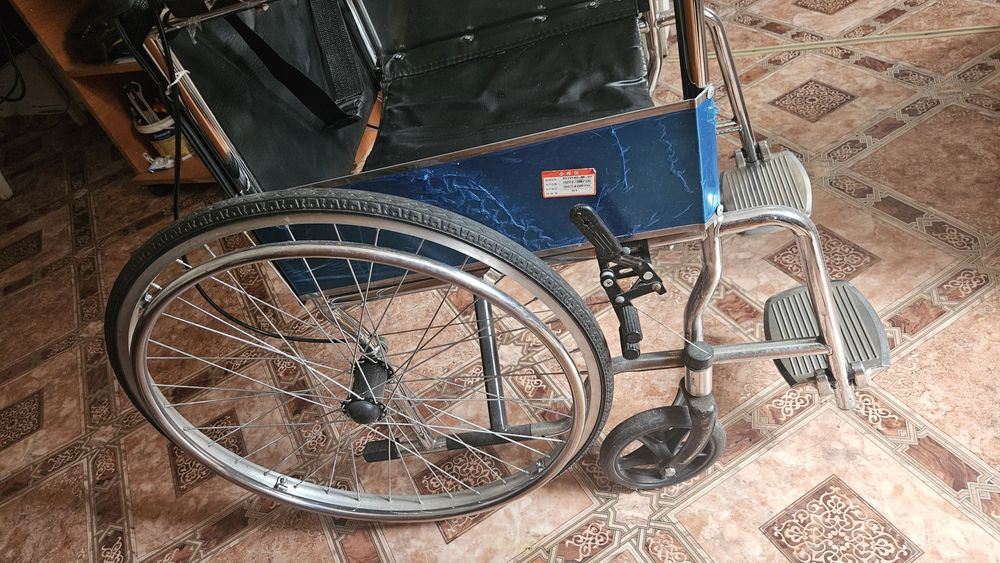Инвалидная коляска