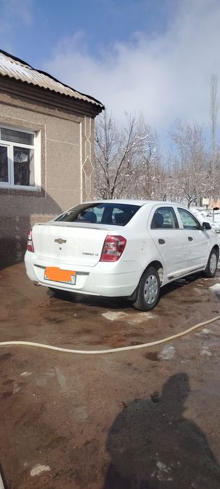 Chevrolet Cobalt sotiladi, yaxshi holatda