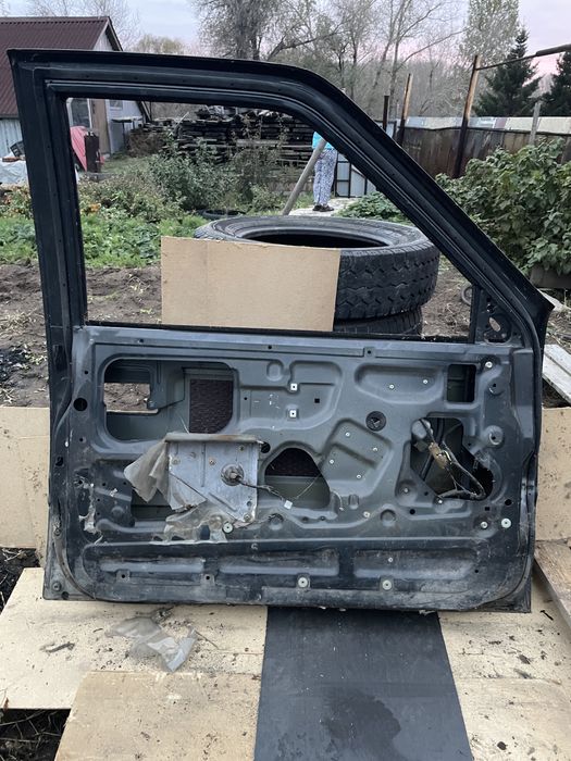 Дверь передняя левая Opel Frontera