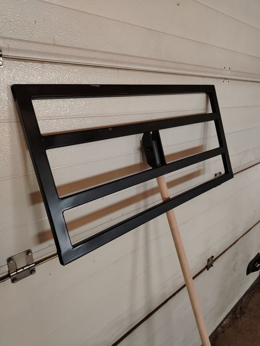 Nivela, grebla, pamant-nisip gazon