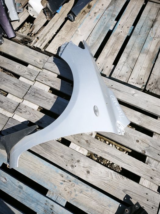 Aripa stângă față Toyota Corolla E15 2006-2009