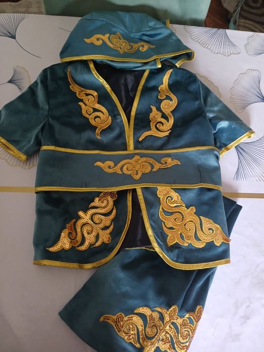 Сдам национальные кастюмы .