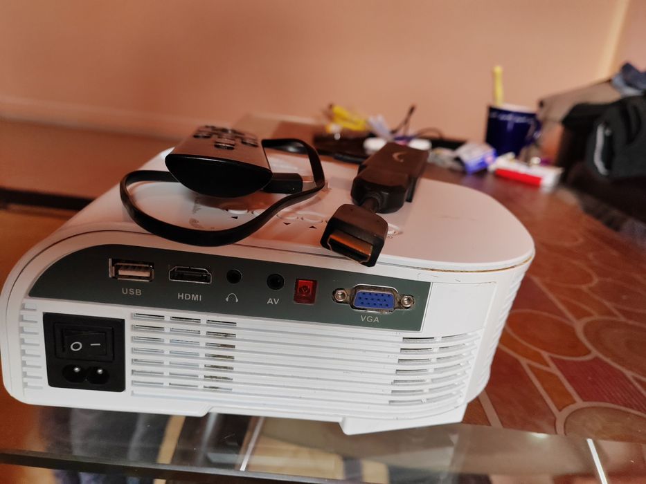 Proiector+Firestick 4K,Android,peste 18.000 programe ,wif,bluetootth