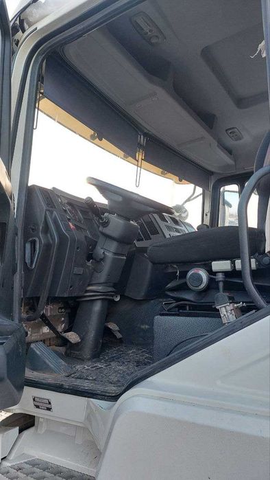 SHACMAN тягач (без пробег срочна вариантга)