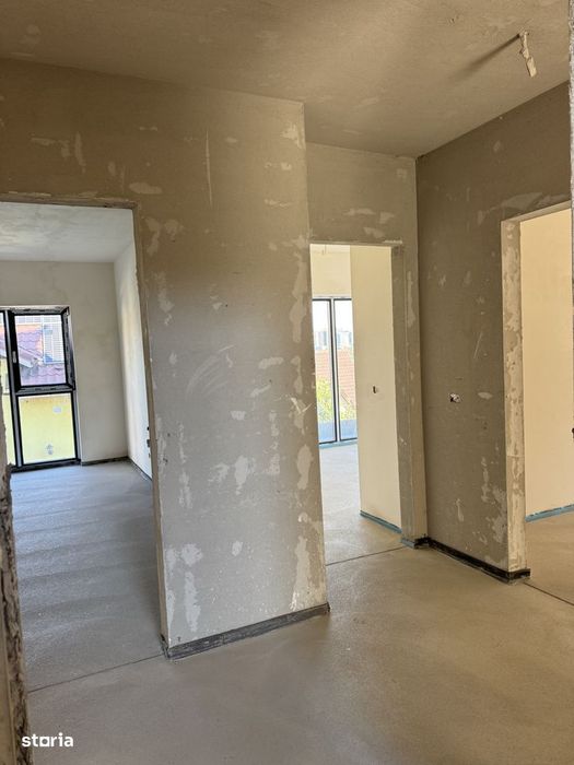 Apartament 4 camere, 127 mp, 4 balcoane, str. Campului, semifinisat