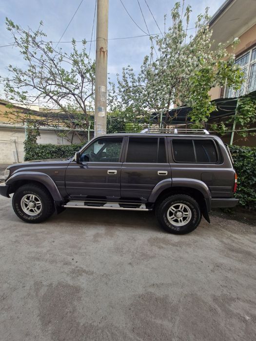 Tayota Land Cruser 80