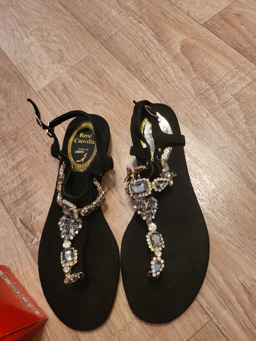 Продам летний обувь