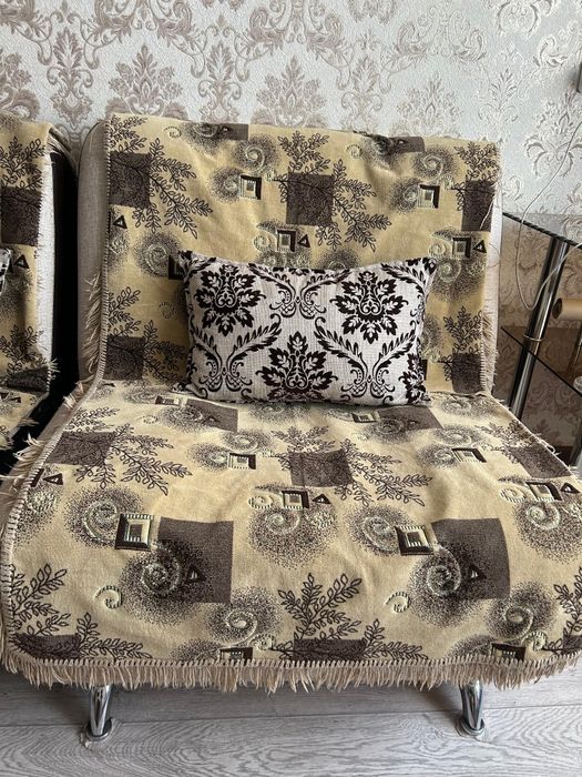 Продам Диван и два кресла