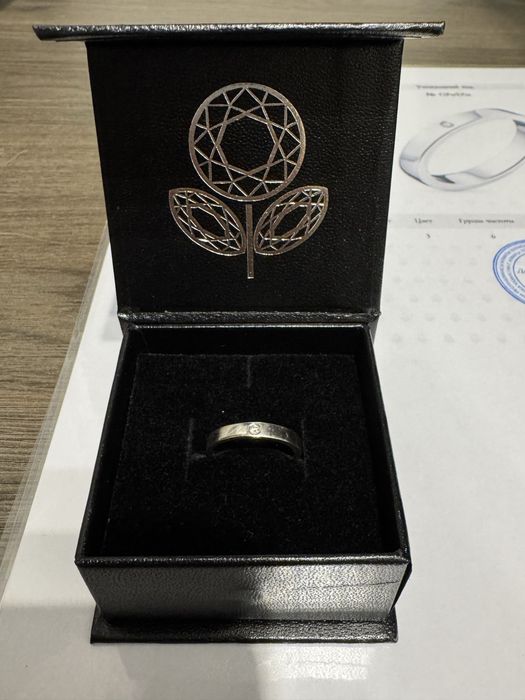 Кольцо с бриллиантами