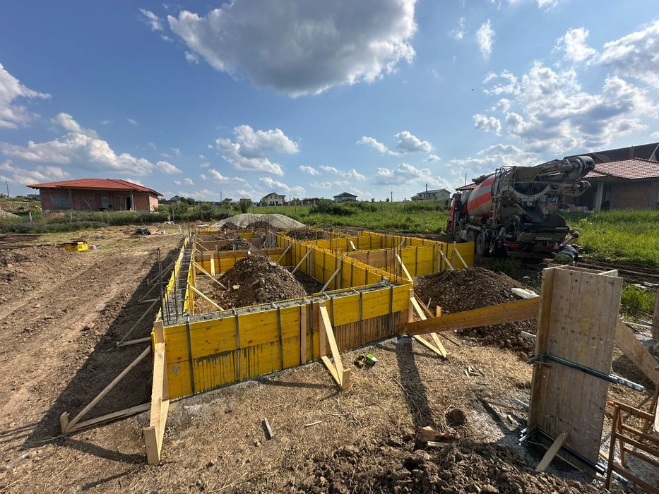 Execut  fundatii pentru case sau garduri