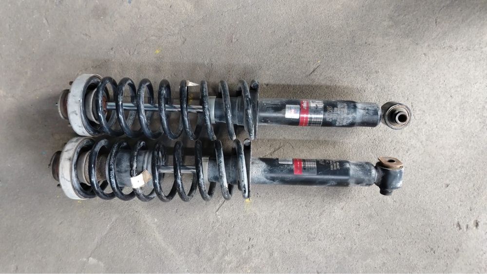 Диффузор  бмв  е32 4 литра