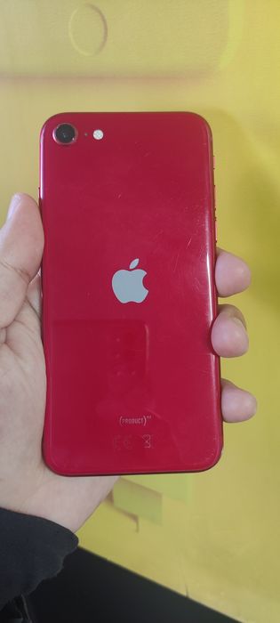 Продам Айфон SE..