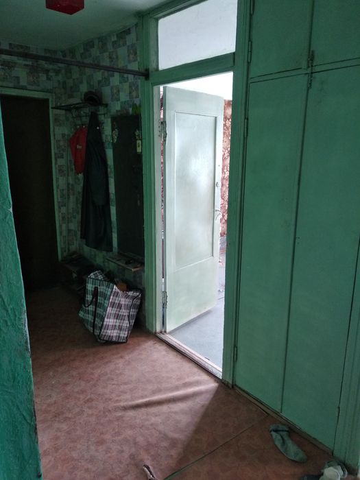 Квартиру двухкомнатную