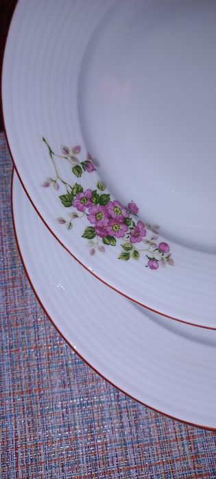 Български порцеланови чинии Изида