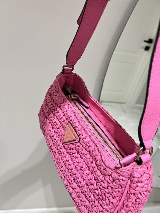 Guess розова чанта носена само няколко пъти