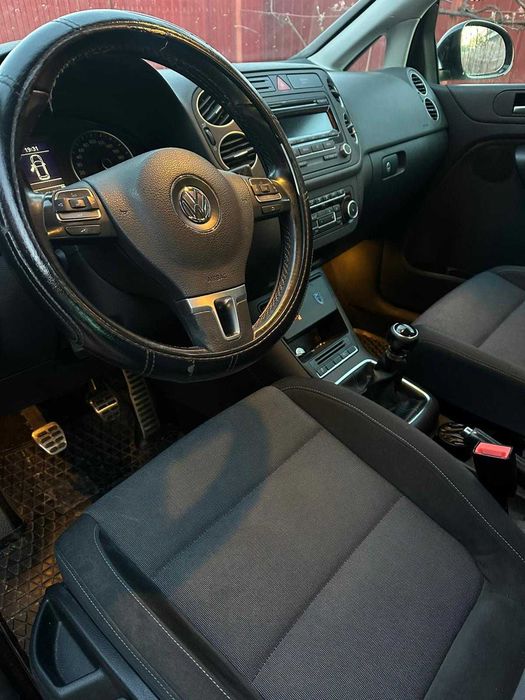VOLKSWAGEN Golf Plus 2012 — imagine 3