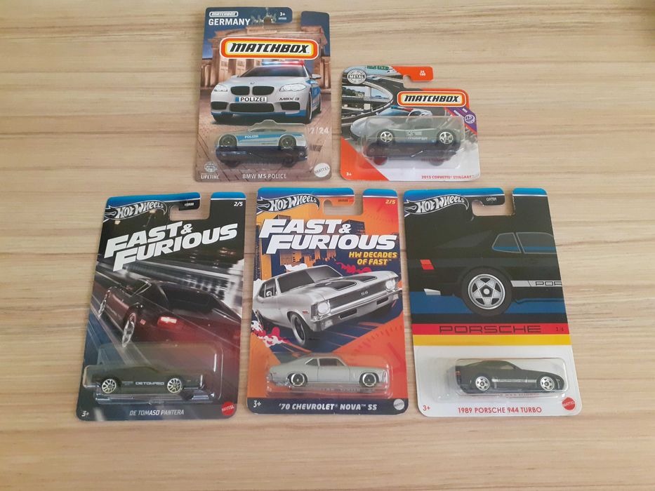 Мачбокс и Хот Уилс без забележки .