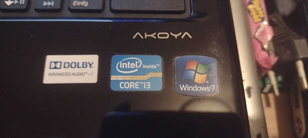vând leptop medion akoya model:e6221 memorie 4gbrom 297ramtotal