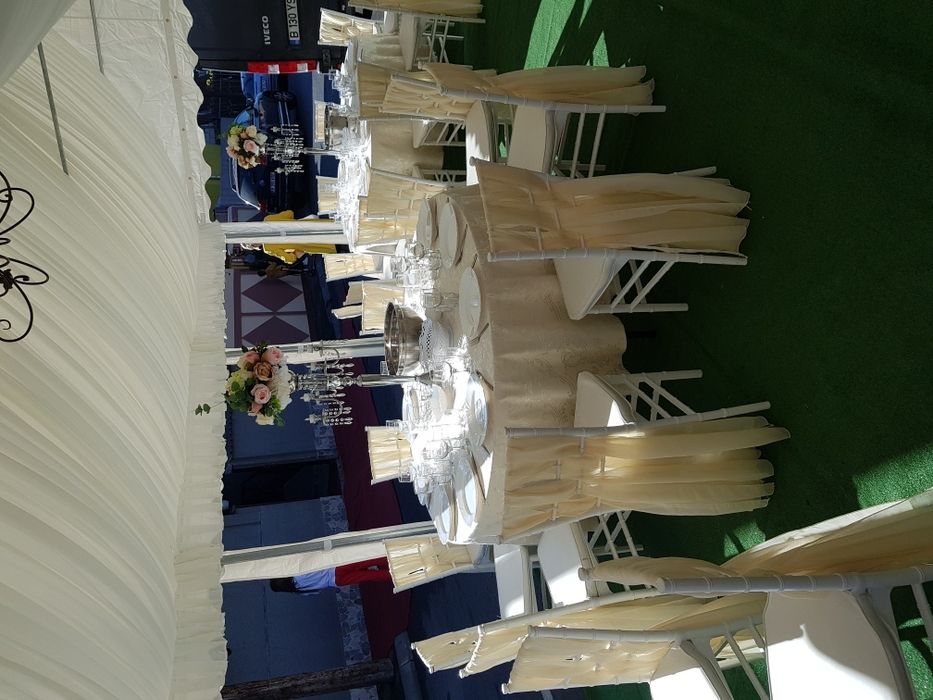 Inchiriez scaune mese vesela corturi