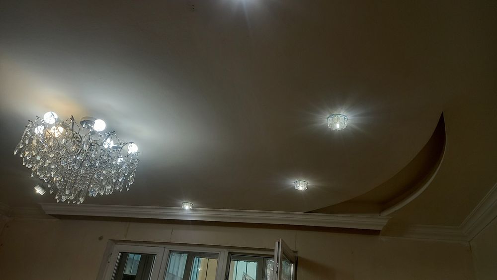 Срочно продается люстры разные