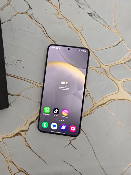 Продам Samsung S24