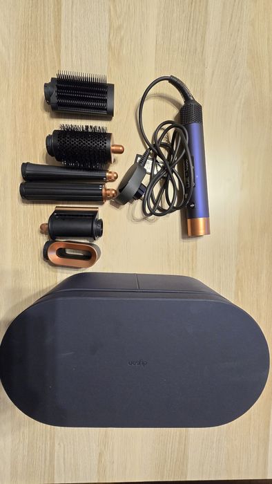 Dyson multistyler airwrap i.d. Model 2025