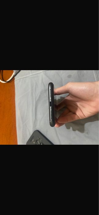 Айфон 11 продаетса