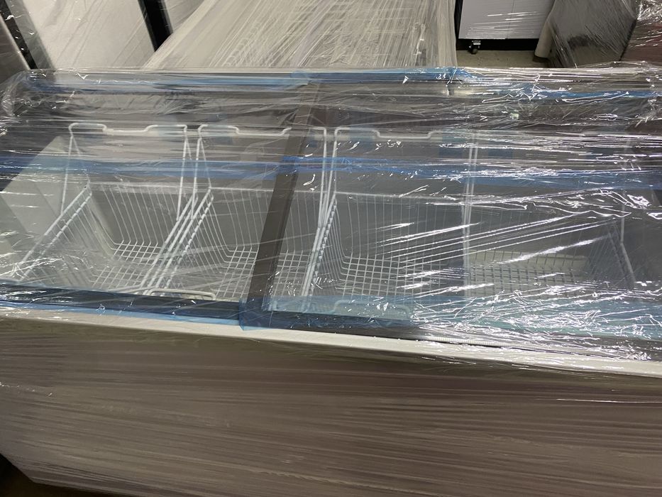 Lada frigirifica 150 cm lungime cu cosuri