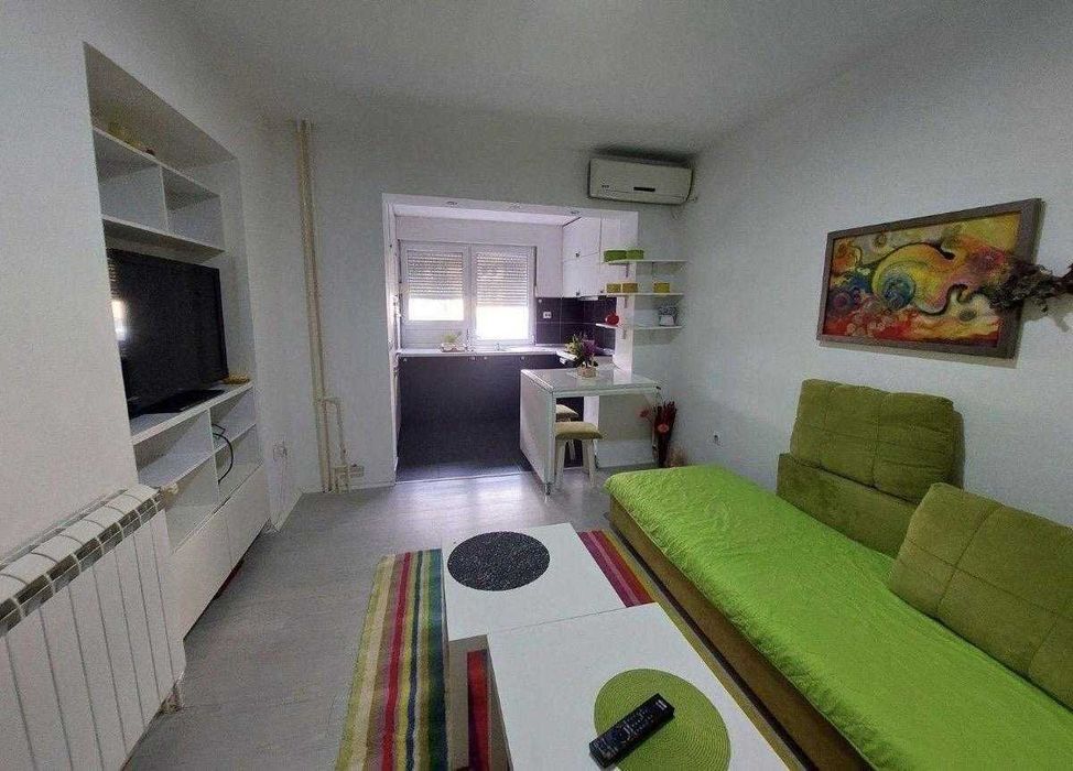 Дава се под наем Тристаен апартамент в Пловдив, Западен - 86 кв.м за 397.8 € - Снимка #2