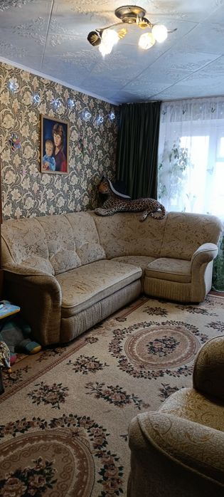 Продам диван и 2 кресла