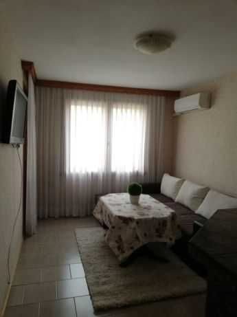 Дава се под наем Двустаен апартамент в Бургас, Център - 60 кв.м за 185 € - Снимка #4