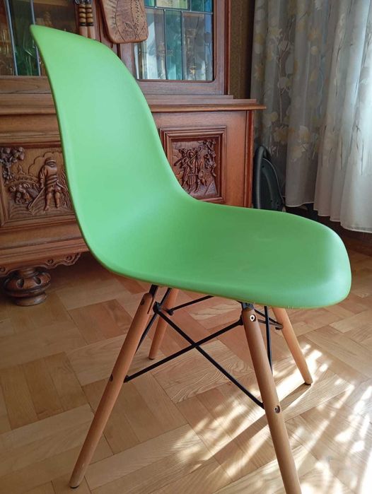 Трапезни столове ЦВЕТНИ 4 бр.