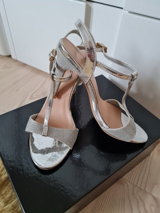 Sandale de ocazie argintii