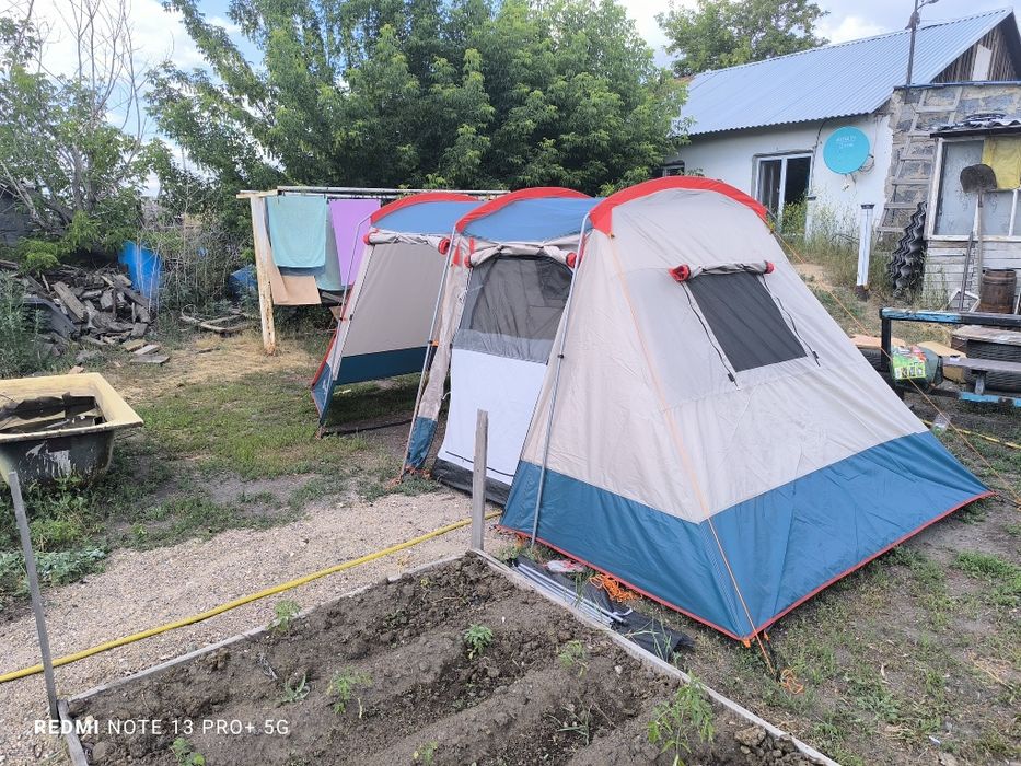 Продам кемпенговую палатку .