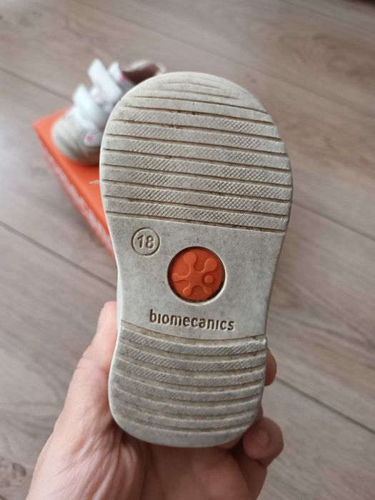 Обувки за прохождане Biomecanics, 18 номер
