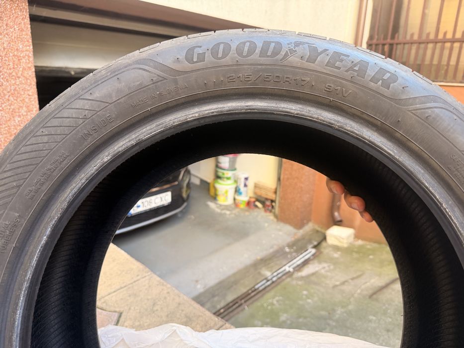 Goodyear 215/50 R17 91V vara
