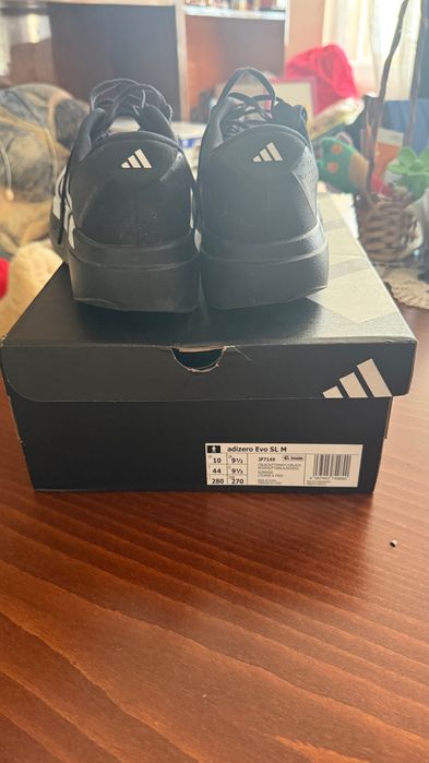 Маратонки Адидас адизеро evo sl