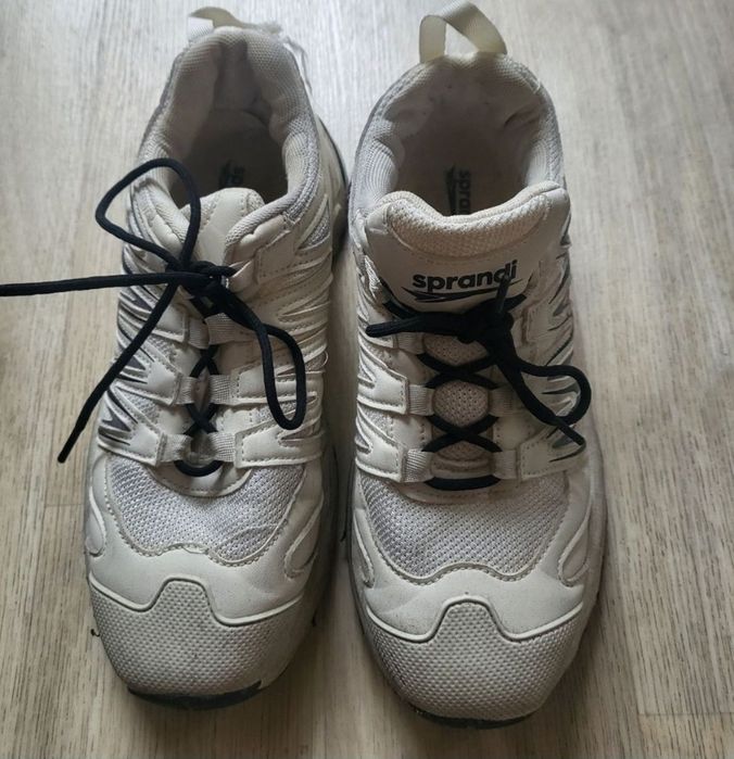 Маратонки  39 номер