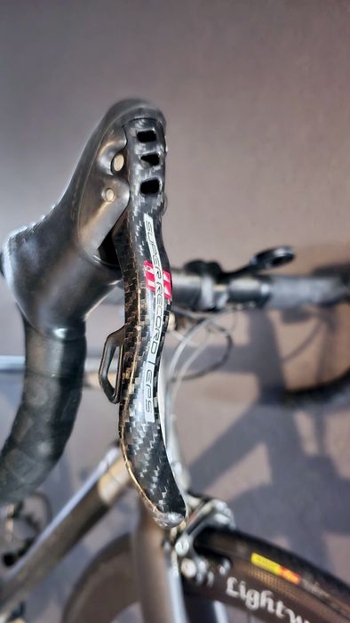 Bicicleta cursiera titan- carbon LEGEND Venticinquesimo