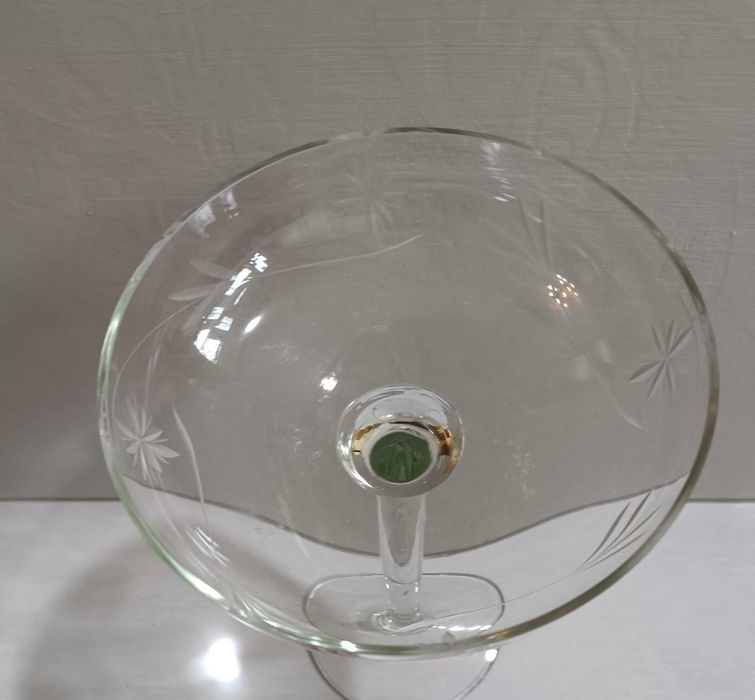 Стеклянная фруктовница конфетница